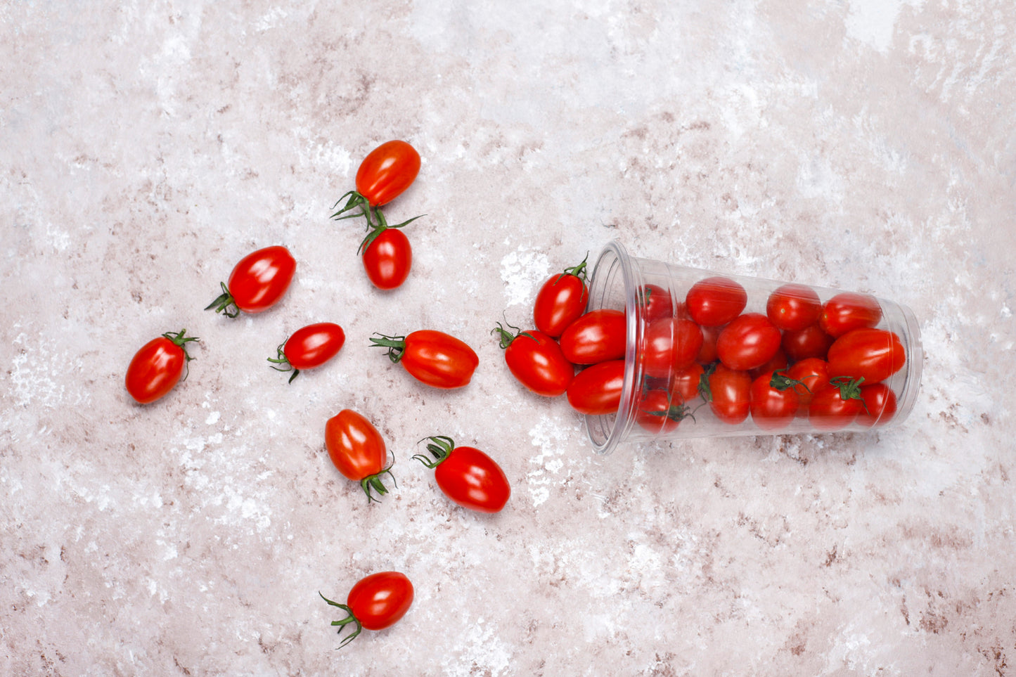 Tomates cerise rouge allongée (kg)